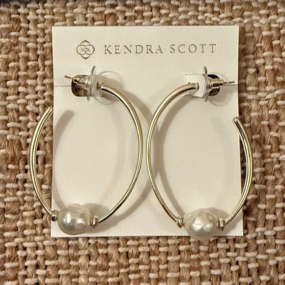 NEW Kendra Scott Regina Pearl Hoop Earrings NWT